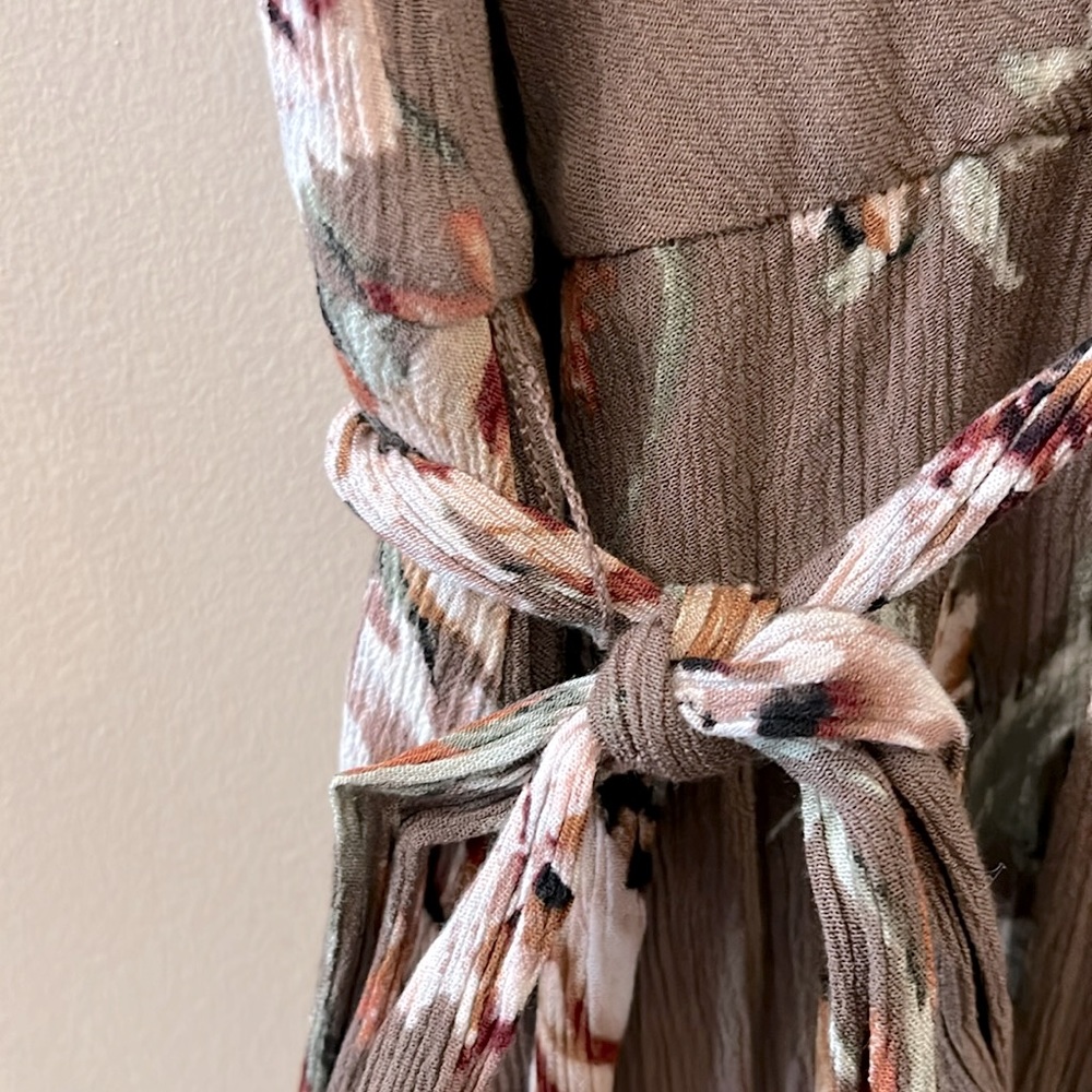 Floral Maxi Dress - Picture 3 of 9